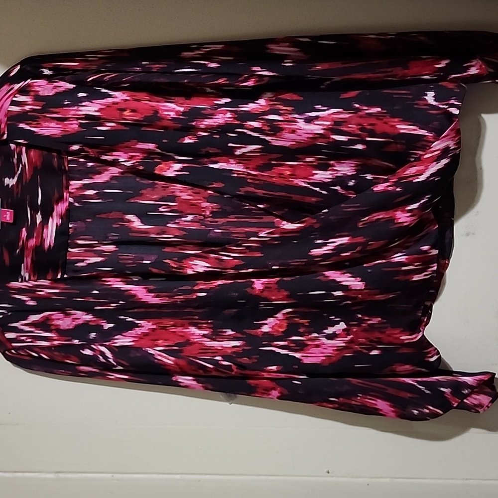 Elegant Floral Blouse in Pink and Black
